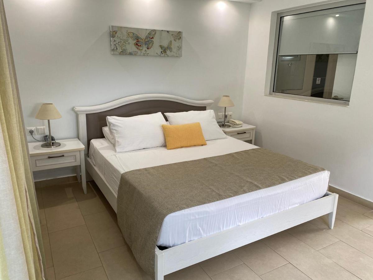 Aroma Creta Bed And Breakfast คูตซูนารี ภายนอก รูปภาพ